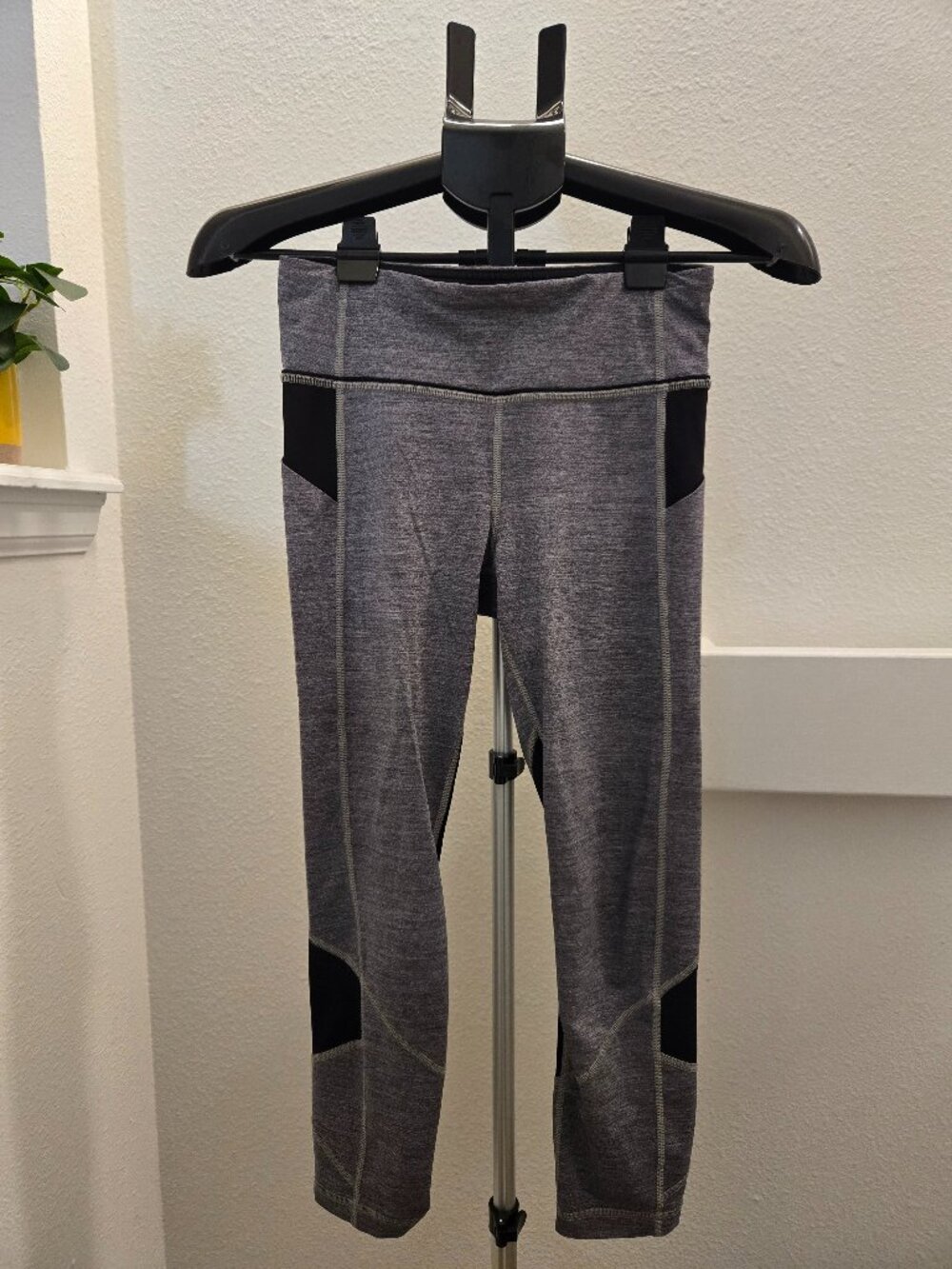 Lululemon Pace Rival Crop Legging Size 4